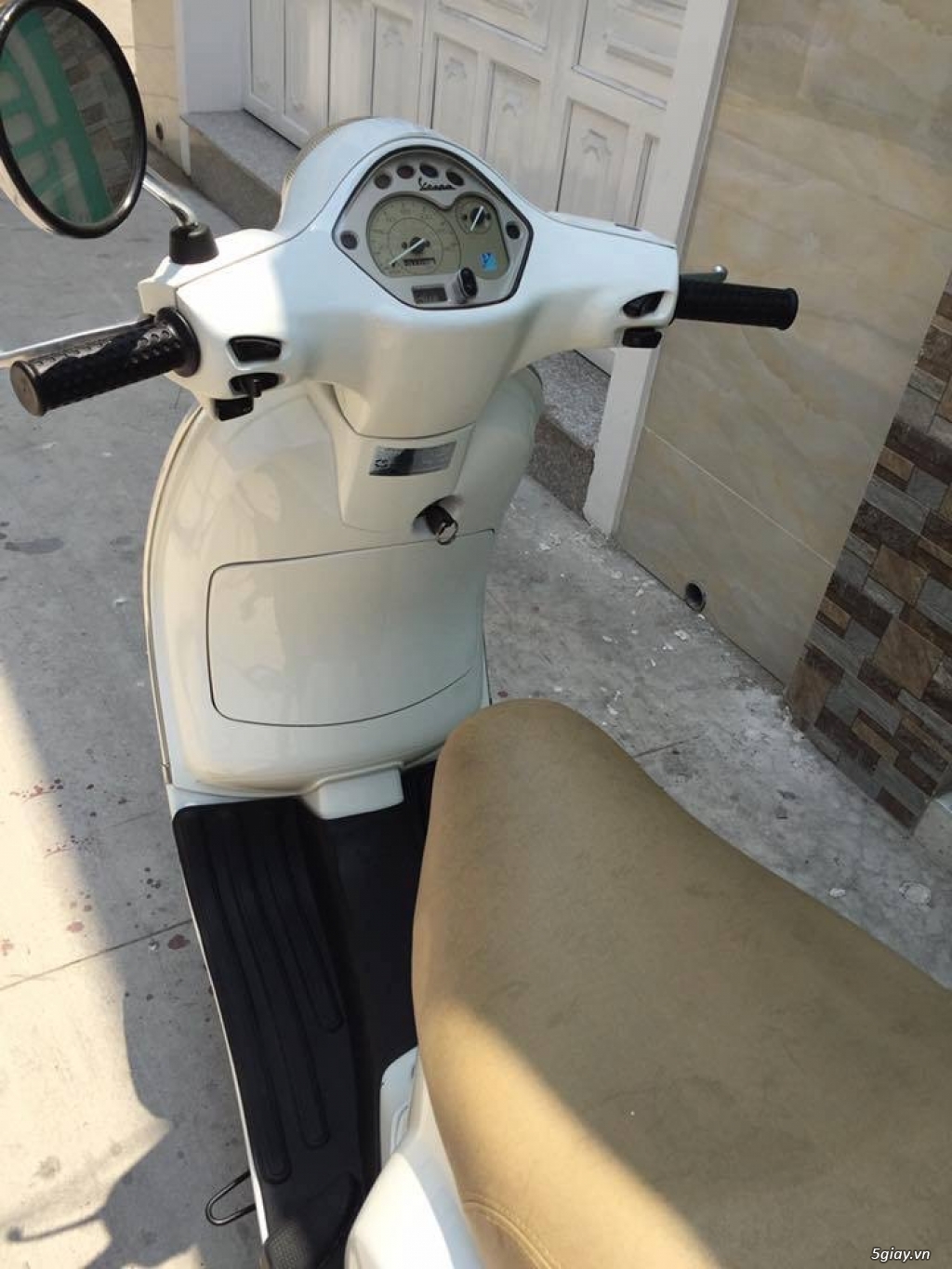 Bán xe vespa LX 125 Việt Nam màu trắng đời 2010 đẹp rẻ . - 2