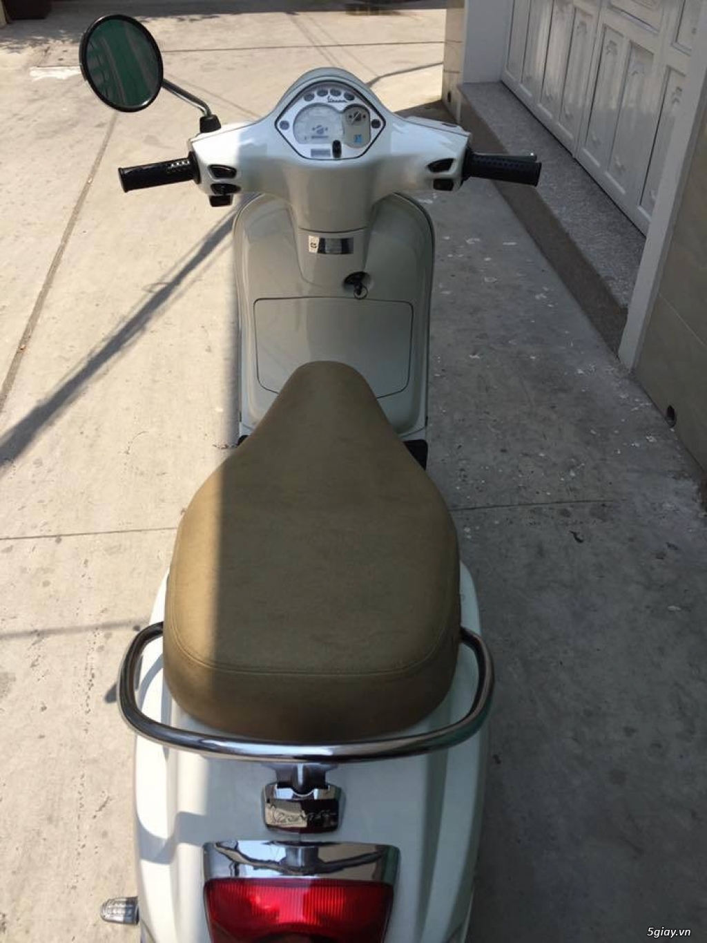 Bán xe vespa LX 125 Việt Nam màu trắng đời 2010 đẹp rẻ . - 5