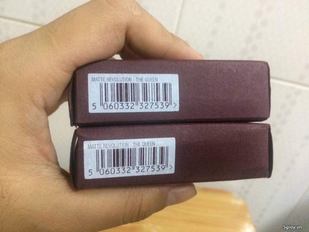 Son Charlotte Tilbury Matte Revolution màu The Queen - 860k